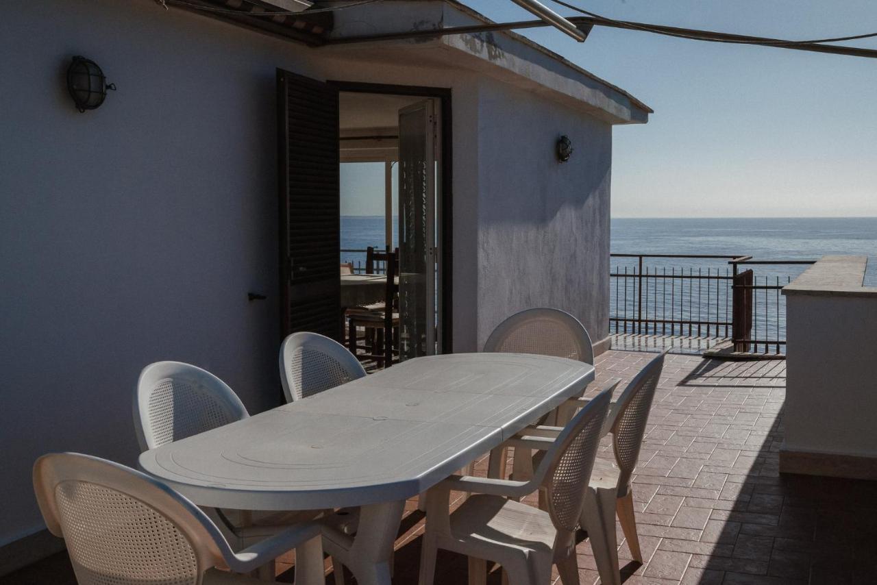Be Your Home - Appartamento 4 Camere Sul Mare Scesa Al Mare Privata Santa Marinella Eksteriør billede