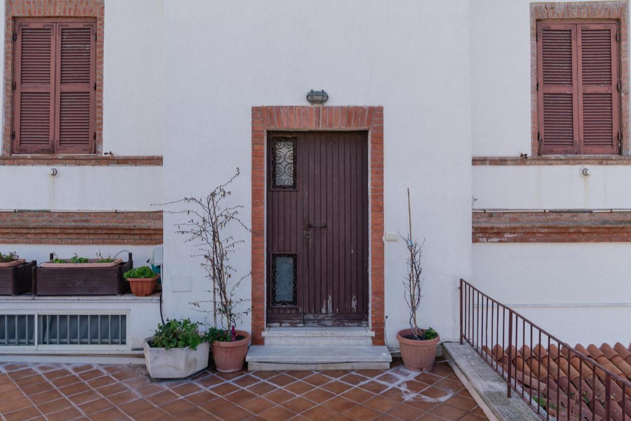 Be Your Home - Appartamento 4 Camere Sul Mare Scesa Al Mare Privata Santa Marinella Eksteriør billede