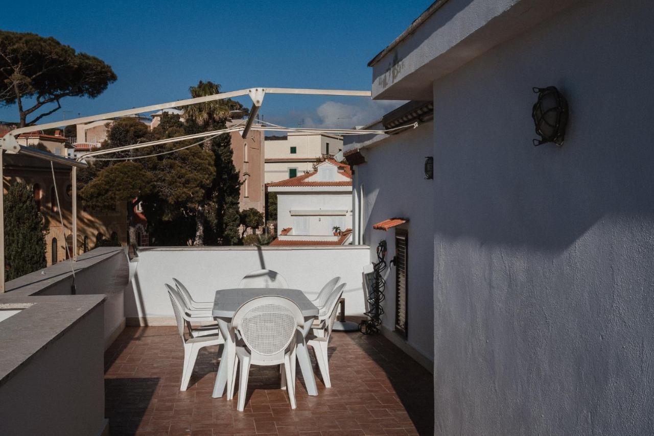 Be Your Home - Appartamento 4 Camere Sul Mare Scesa Al Mare Privata Santa Marinella Eksteriør billede